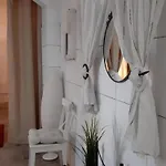 Ferienhaus Geraeumiges Haus Mit Exklusivem Schwimmbad Und Solarium- By Interhome