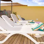 Ferienhaus Geraeumiges Haus Mit Exklusivem Schwimmbad Und Solarium- By Interhome Las Galletas
