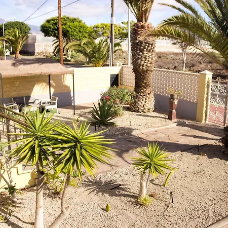 Ferienhaus Geraeumiges Haus Mit Exklusivem Schwimmbad Und Solarium- By Interhome